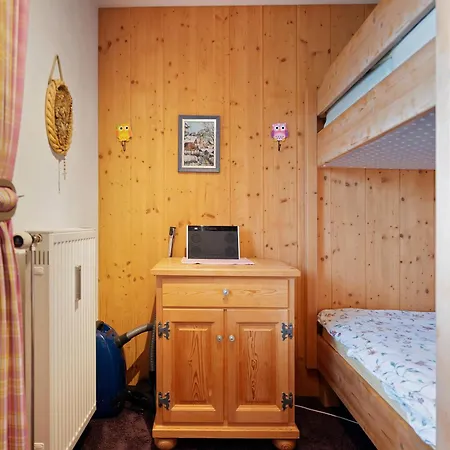 Huttenberg Apartment *