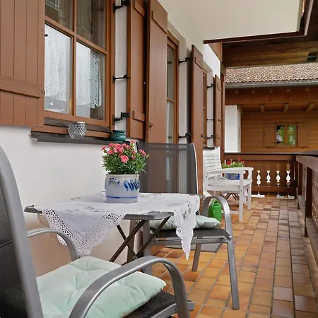 Huttenberg Apartment *